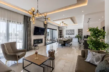 Modern Family Villa with Pool in Marina