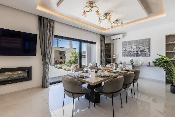 Modern Family Villa with Pool in Marina