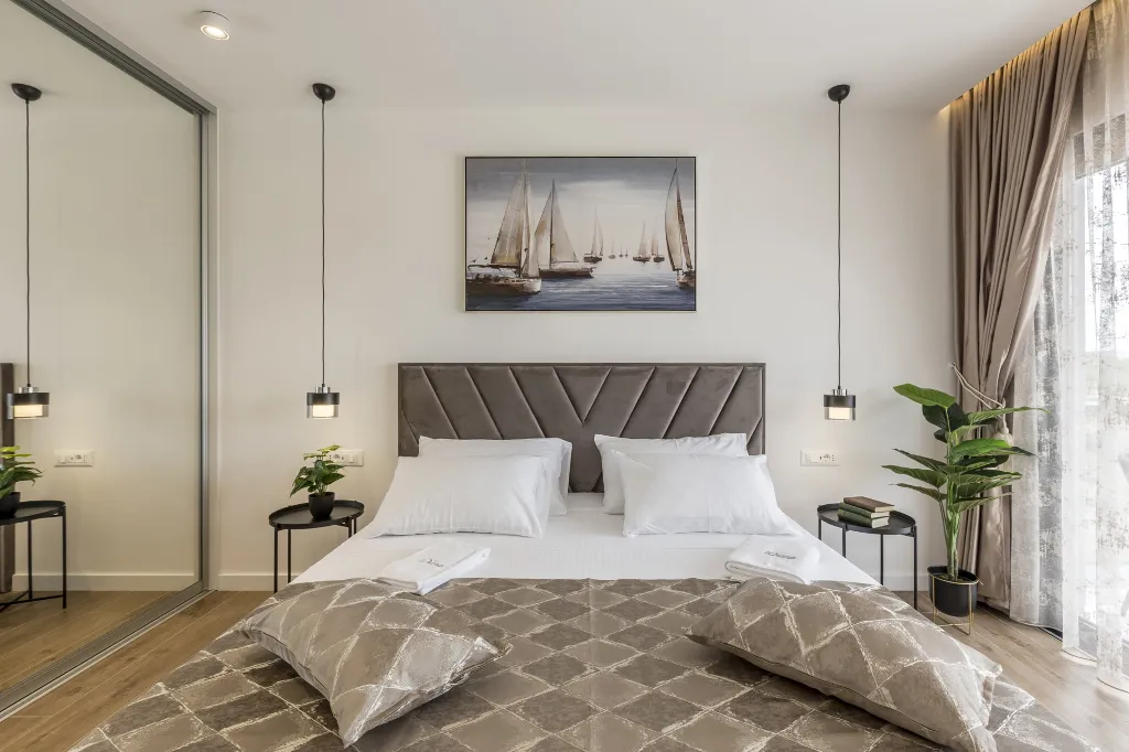 Modern Family Villa with Pool in Marina