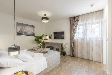 Modern Family Villa with Pool in Marina