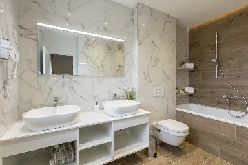 Modern Family Villa with Pool in Marina