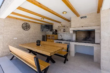 Modern Family Villa with Pool in Marina