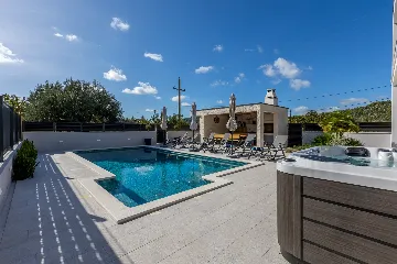 Modern Family Villa with Pool in Marina