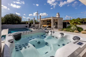 Modern Family Villa with Pool in Marina