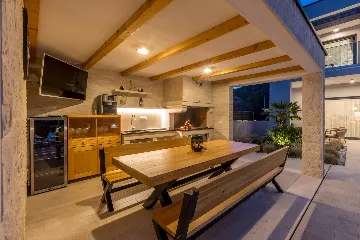 Modern Family Villa with Pool in Marina