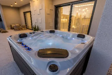 Modern Family Villa with Pool in Marina