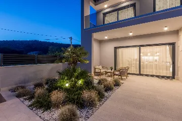 Modern Family Villa with Pool in Marina