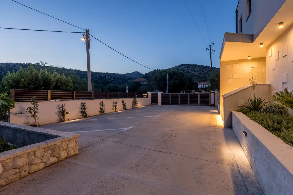 Modern Family Villa with Pool in Marina