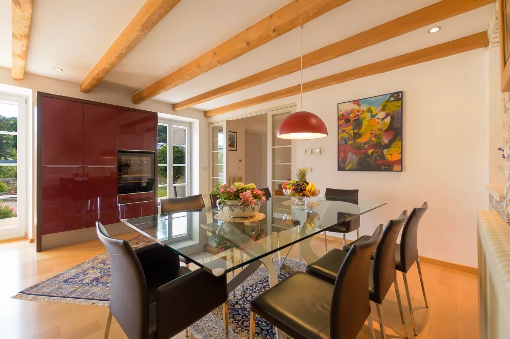 Spacious Countryside Villa with Pool near Marčana