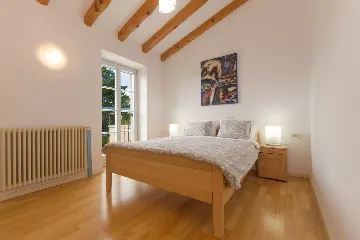 Spacious Countryside Villa with Pool near Marčana