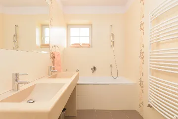 Spacious Countryside Villa with Pool near Marčana