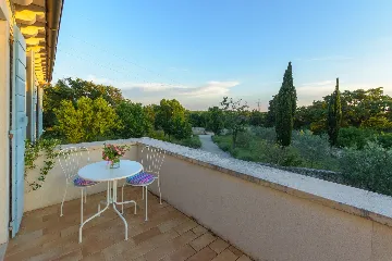 Spacious Countryside Villa with Pool near Marčana