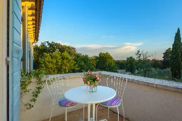 Spacious Countryside Villa with Pool near Marčana