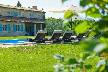 Spacious Countryside Villa with Pool near Marčana