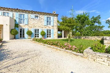 Spacious Countryside Villa with Pool near Marčana