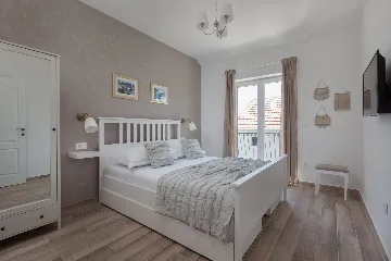 Stone Retreat Villa with Pool in Tučepi