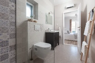 Stone Retreat Villa with Pool in Tučepi