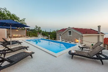 Stone Retreat Villa with Pool in Tučepi