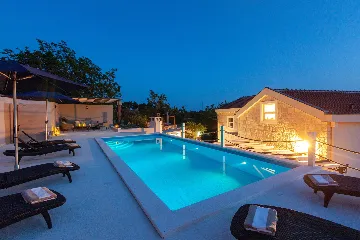 Stone Retreat Villa with Pool in Tučepi