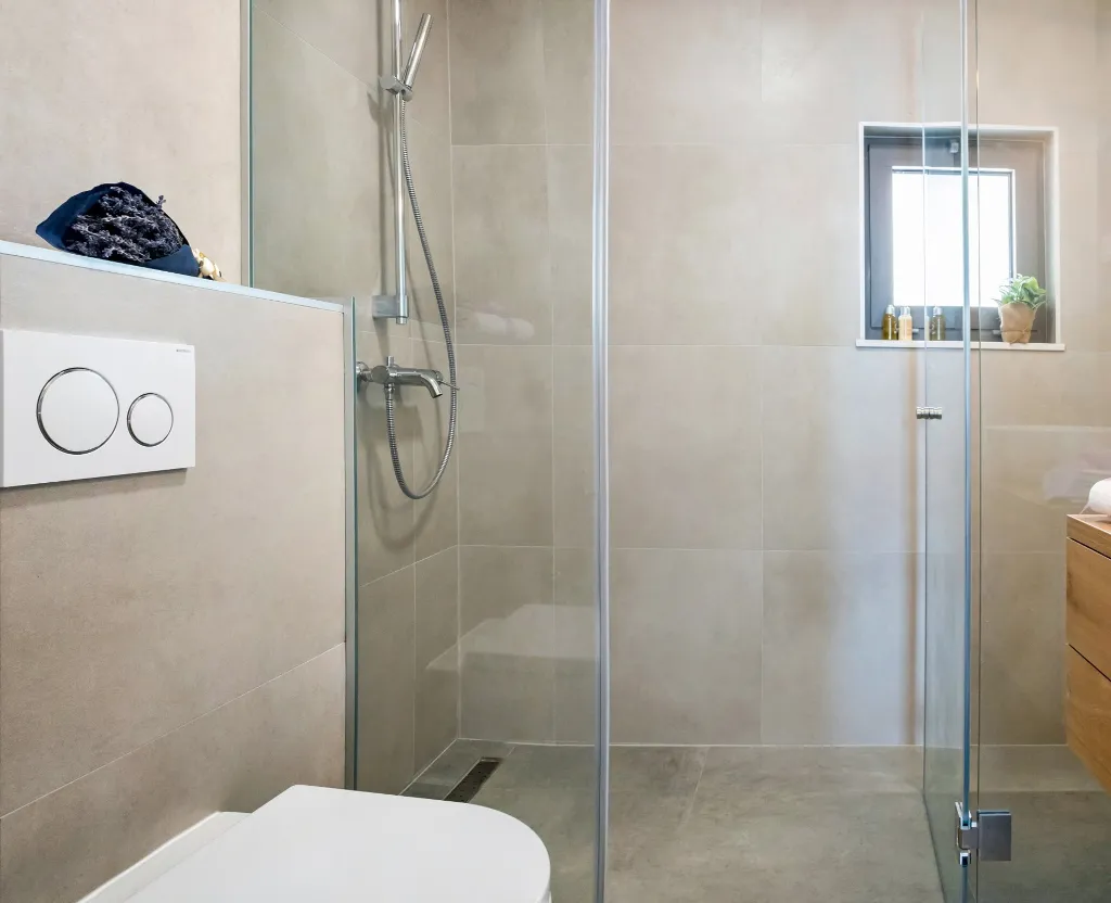 Contemporary Villa with Heated Pool in Omiš