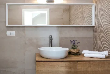 Contemporary Villa with Heated Pool in Omiš