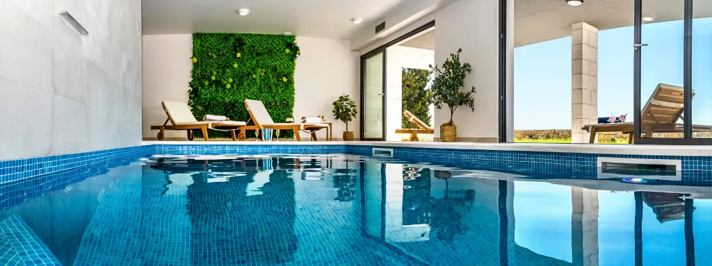 Contemporary Villa with Heated Pool in Omiš