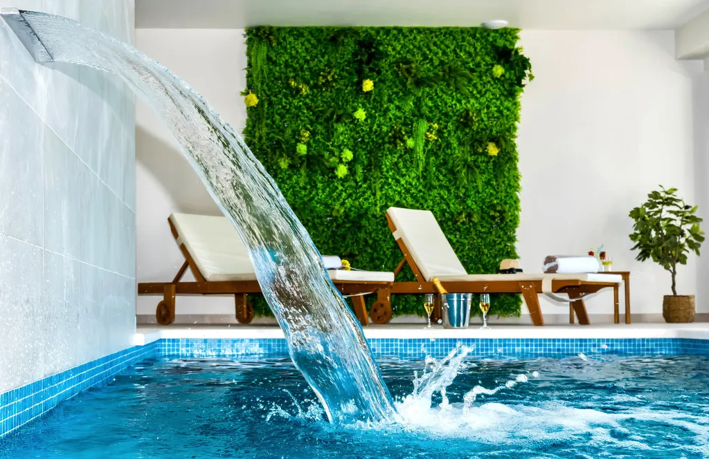 Contemporary Villa with Heated Pool in Omiš