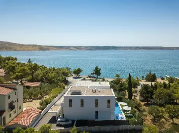 Modern Villa with Heated Pool in Starigrad Paklenica