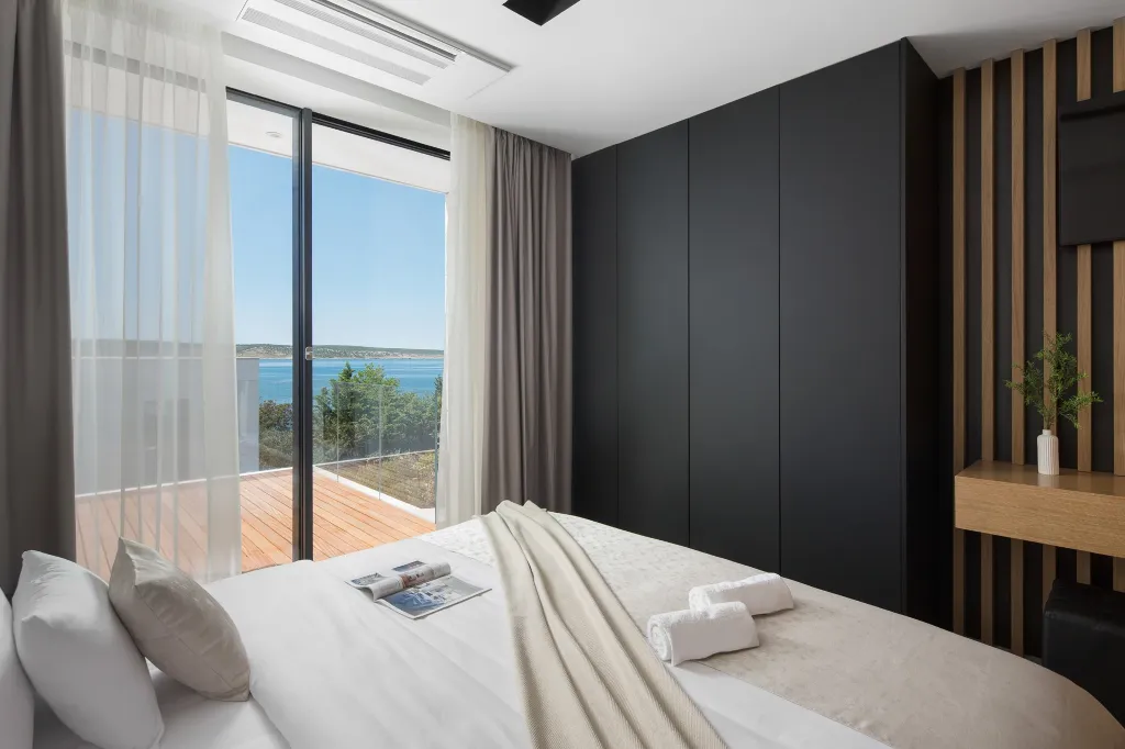 Modern Villa with Heated Pool in Starigrad Paklenica