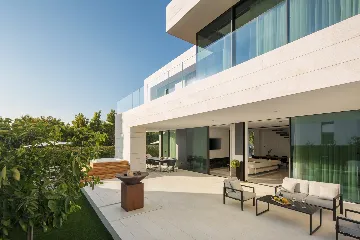 Modern Villa with Heated Pool in Starigrad Paklenica