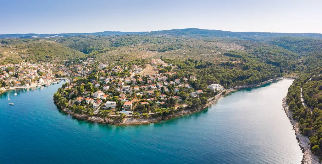 Seaside Villa Retreat with Pool in Splitska