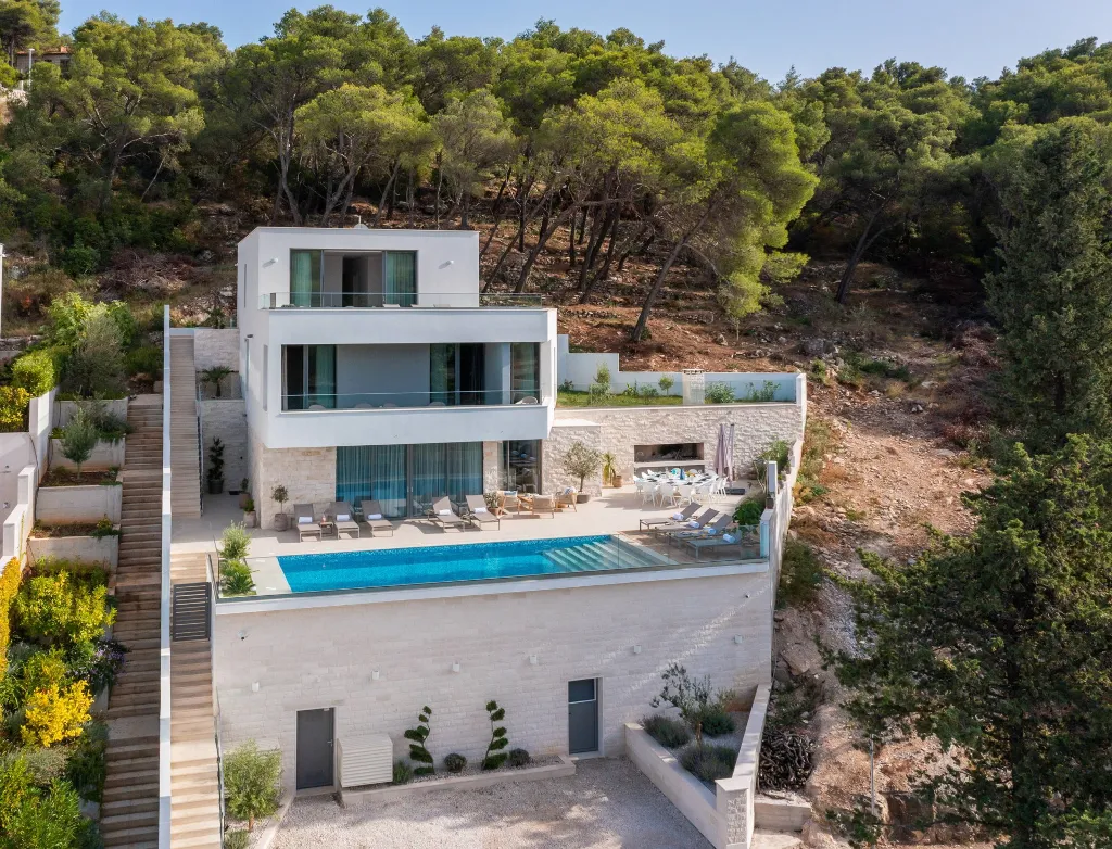 Seaside Villa Retreat with Pool in Splitska