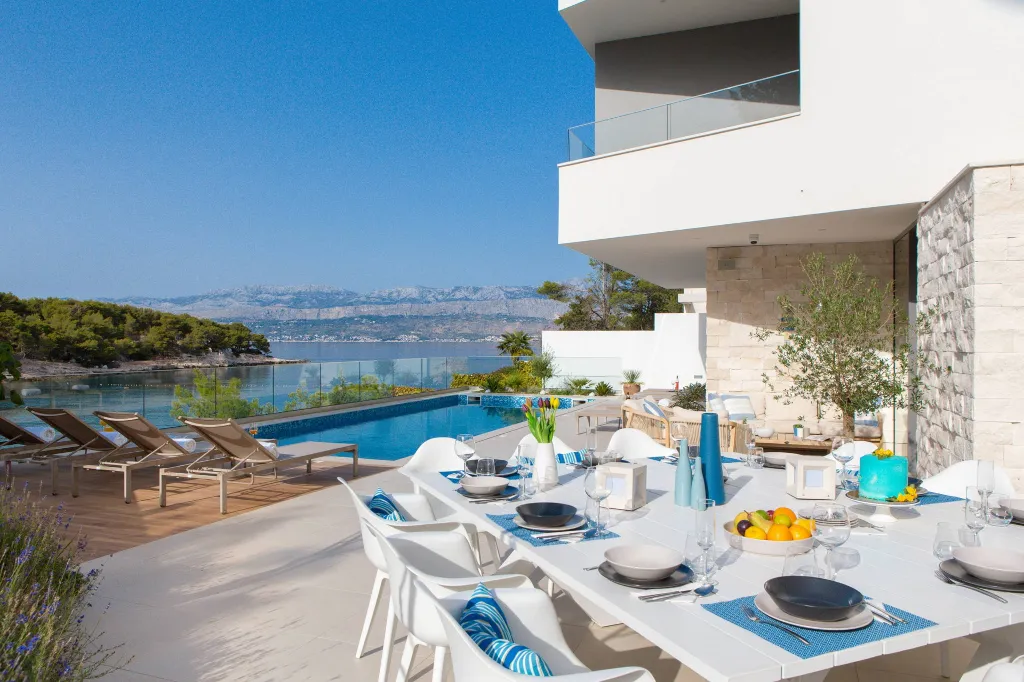 Seaside Villa Retreat with Pool in Splitska