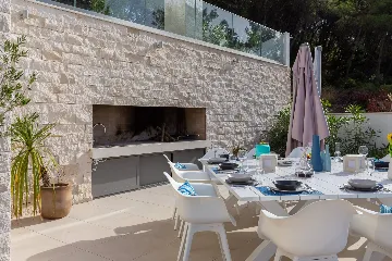 Seaside Villa Retreat with Pool in Splitska