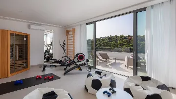 Seaside Villa Retreat with Pool in Splitska