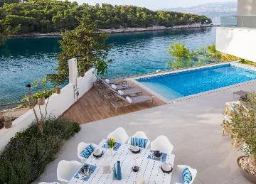 Seaside Villa Retreat with Pool in Splitska