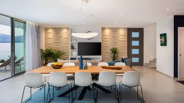 Seaside Villa Retreat with Pool in Splitska