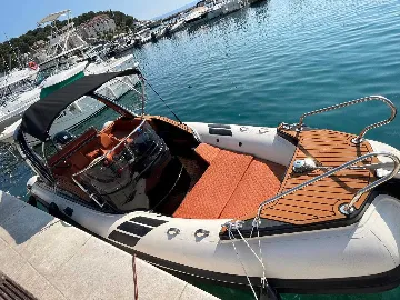 Seaside Villa Retreat with Pool in Splitska