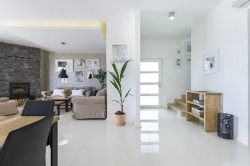 Modern Villa with Pool and Parking in Labin