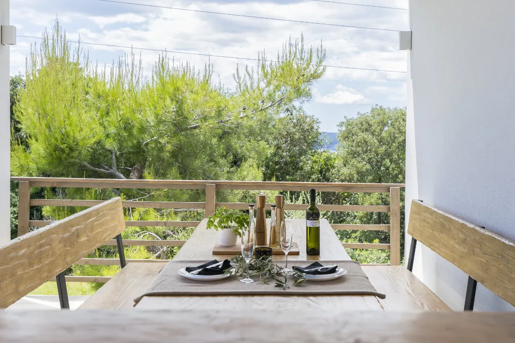 Modern Villa with Pool and Parking in Labin