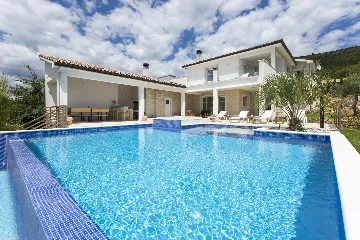 Modern Villa with Pool and Parking in Labin