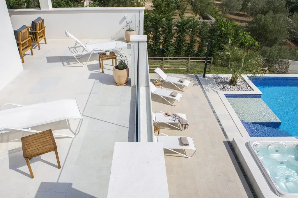Modern Villa with Pool and Parking in Labin