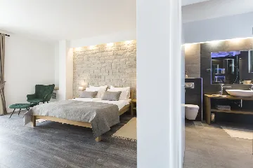 Modern Villa with Pool and Parking in Labin