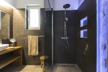 Modern Villa with Pool and Parking in Labin