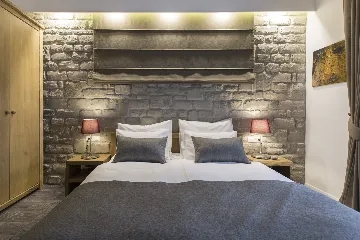 Modern Villa with Pool and Parking in Labin