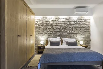 Modern Villa with Pool and Parking in Labin