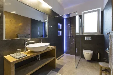 Modern Villa with Pool and Parking in Labin