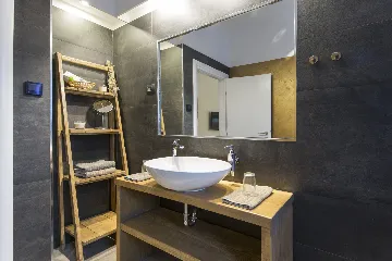 Modern Villa with Pool and Parking in Labin