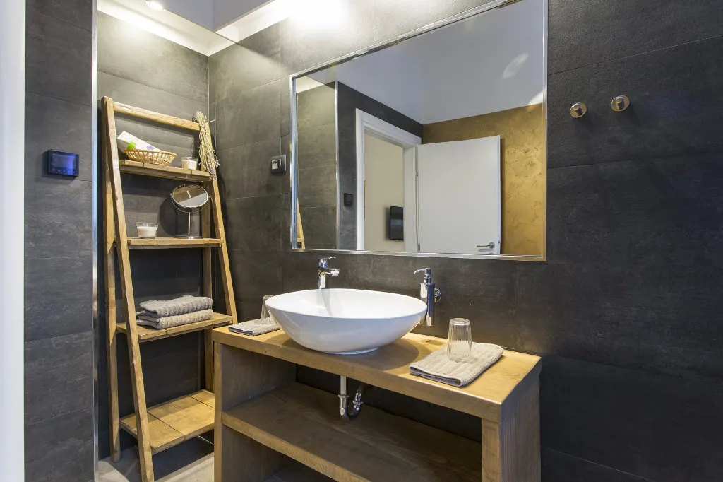 Modern Villa with Pool and Parking in Labin