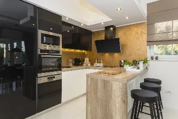 Modern Villa with Pool and Parking in Labin